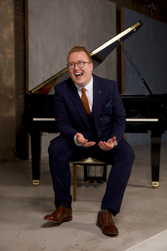 Tom Seals Photo small.jpg